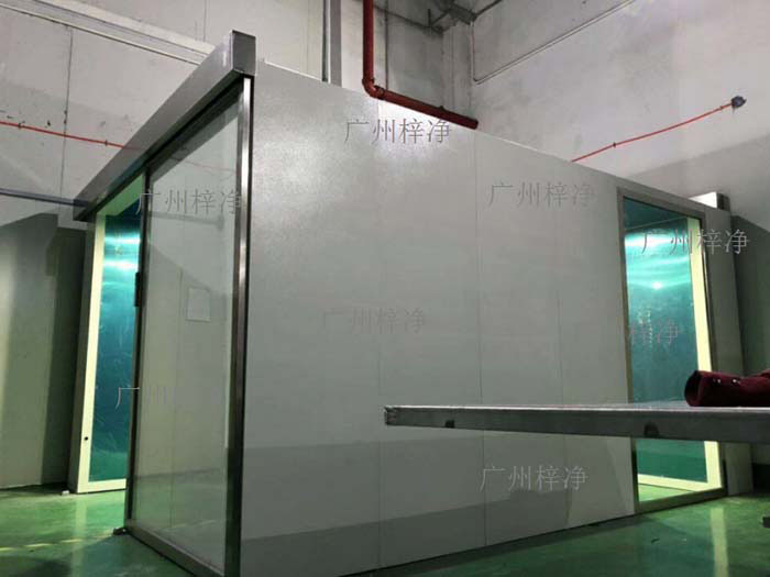 醫(yī)療設(shè)備生產(chǎn)車(chē)間風(fēng)淋室工作原理